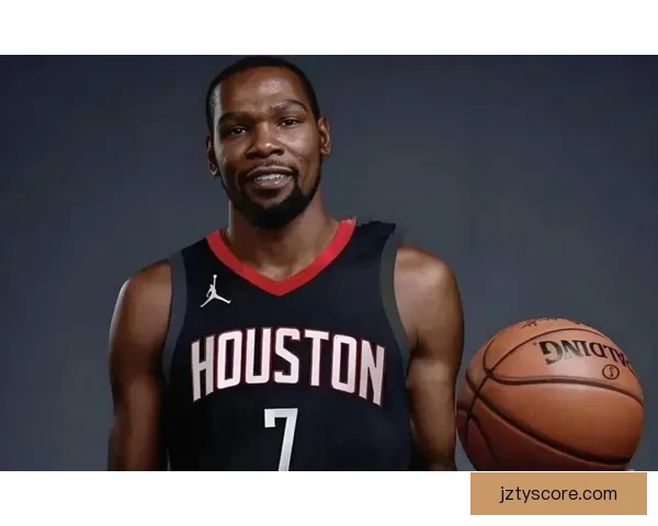 杜兰特末节与队友畅聊大笑轻松终结老鹰11连胜贡献25分6篮板